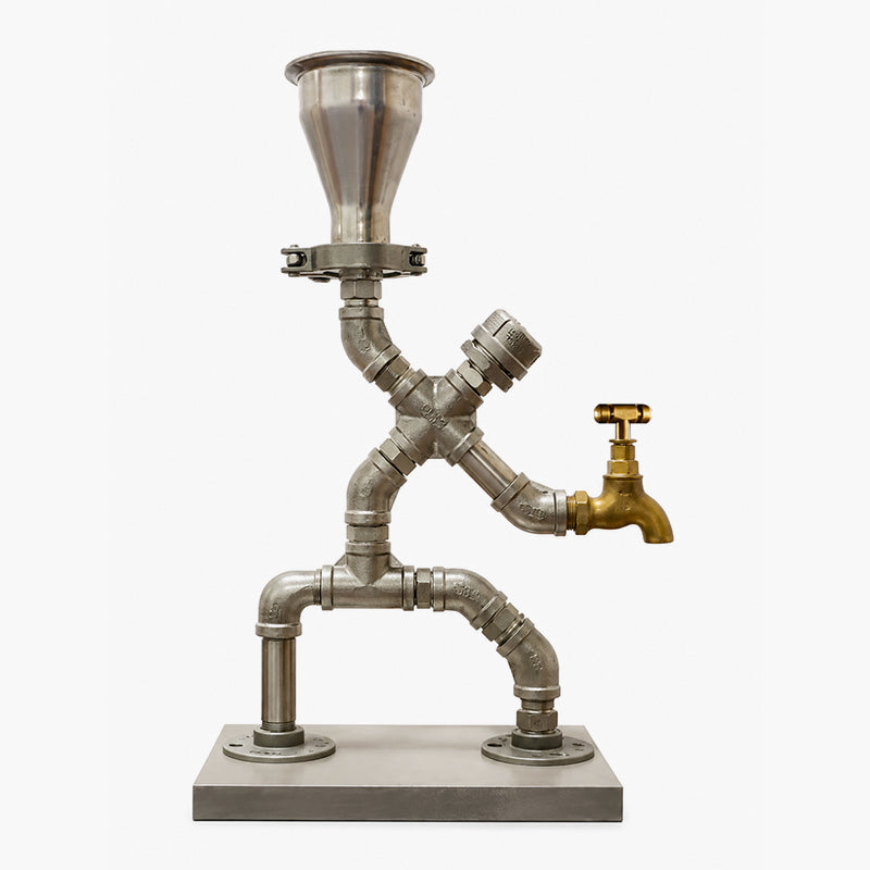Drankdispenser in industriële stijl met zwaartekrachtwerking