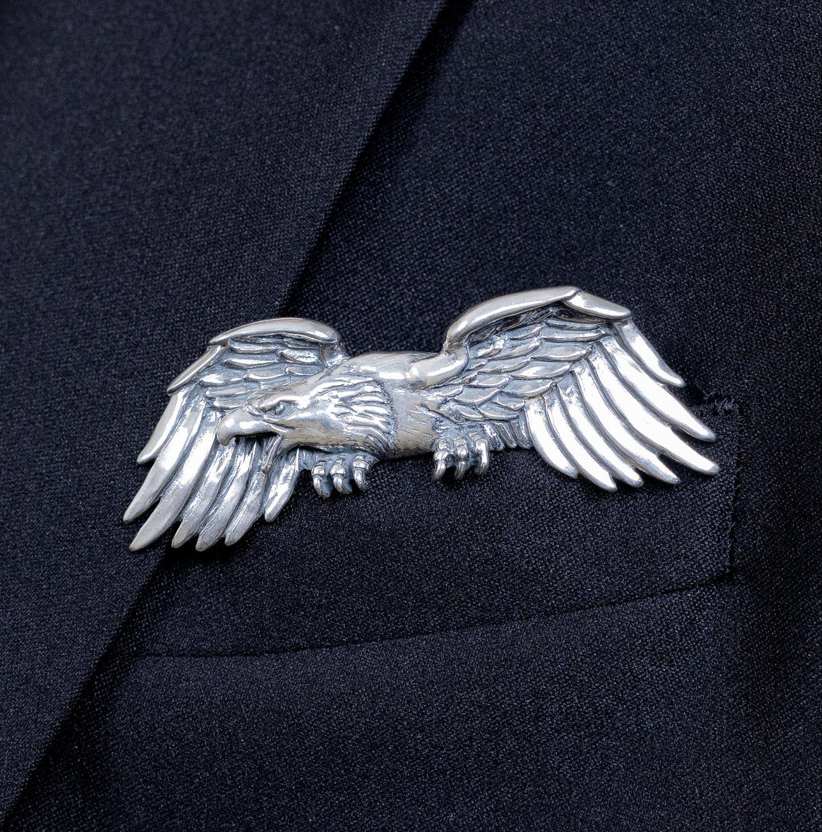 ✨ Luxe, sculpturale dierenbroche – Exclusief statement-item voor pakken en blazers
