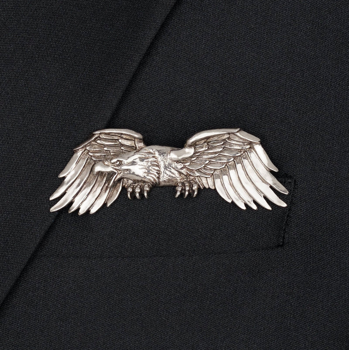 ✨ Luxe, sculpturale dierenbroche – Exclusief statement-item voor pakken en blazers